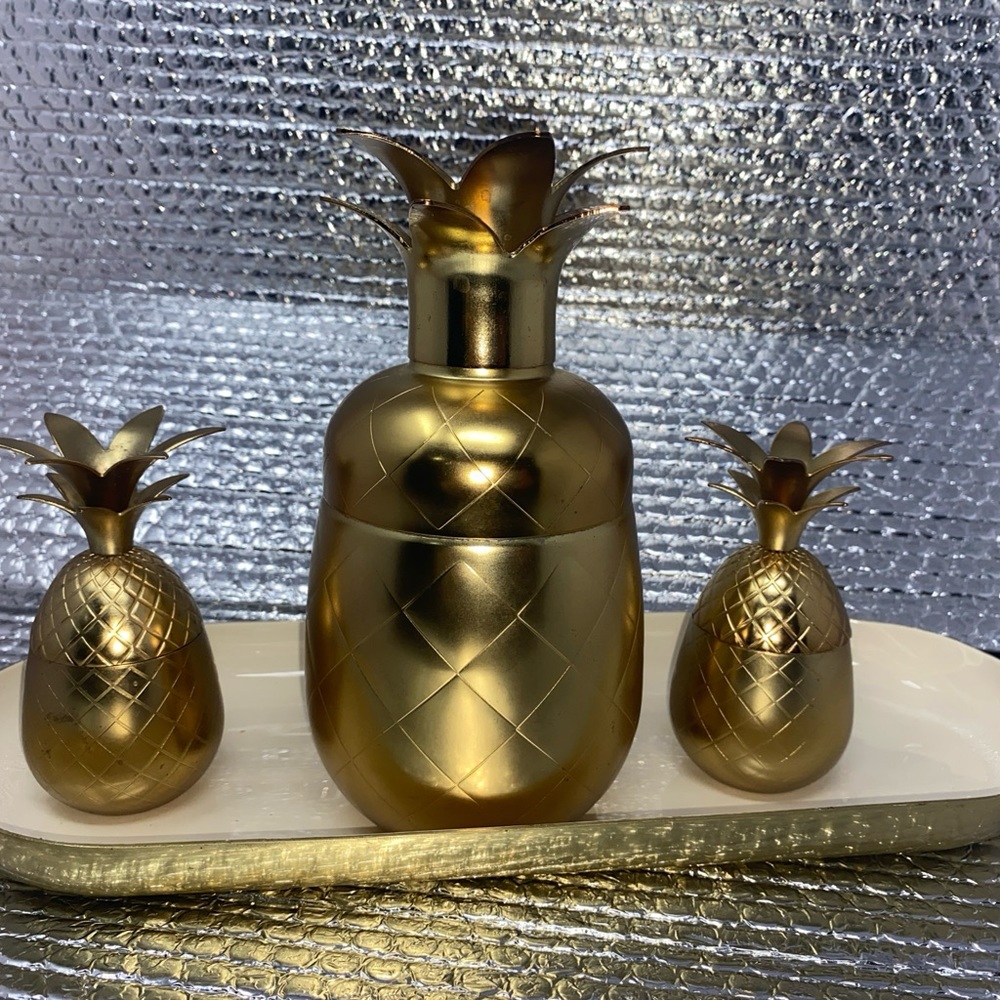Gold tone Pinapple cocktail set with tray